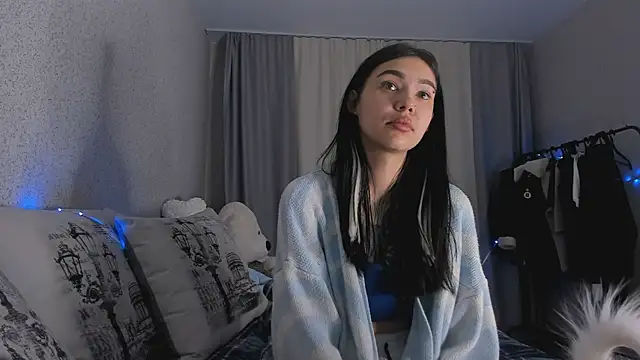 Snapshot of SakuraVibe chatting on 12/02/25, 01:44 SakuraVibe online show from 12/02/25, 01:44