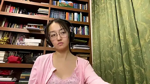 LinaClous online show from 01/17/26, 06:44