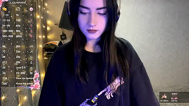 Meowluly online show from 12/22/25, 09:23