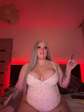 LaylaCupidd online show from 12/16/25, 07:41