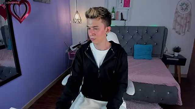 Juaan Diick online show from 03/02/26, 04:36