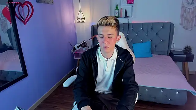 Juaan Diick online show from 03/03/26, 05:52