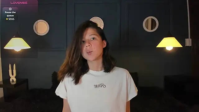 Skyy bloom online show from 03/11/26, 01:39