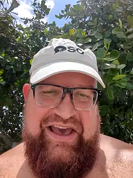 Snapshot of BigBearforCuddles chatting on 05/13/26, 05:43 BigBearforCuddles online show from 05/13/26, 05:43