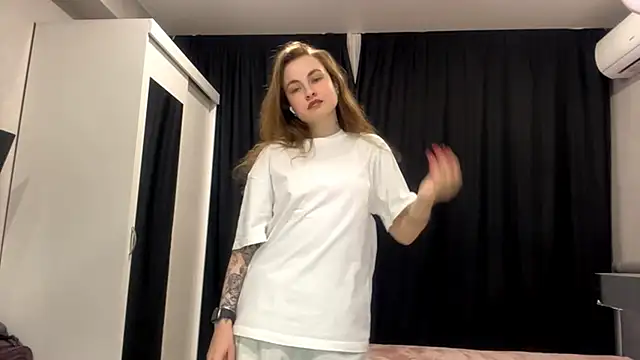 PrettyGhost online show from 12/01/25, 02:11