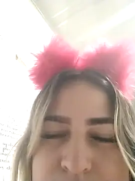 sexy aurora ourdoors online show from 11/27/25, 03:30