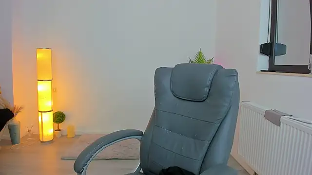 Serennax online show from 11/29/25, 04:48