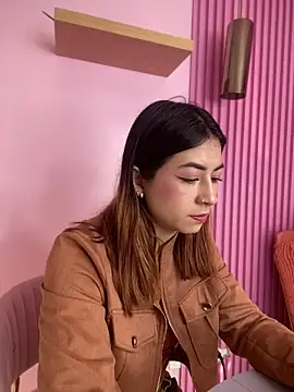 MaddieHunter online show from 01/11/26, 01:05