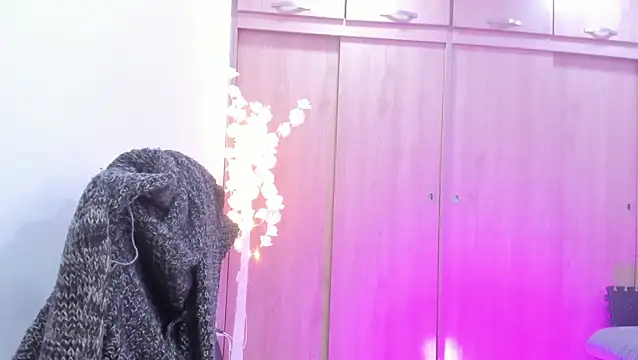 MaddieHunter online show from 05/11/26, 02:34