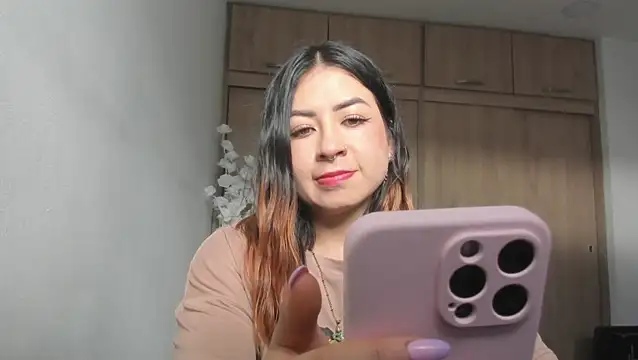 MaddieHunter online show from 05/18/26, 08:14