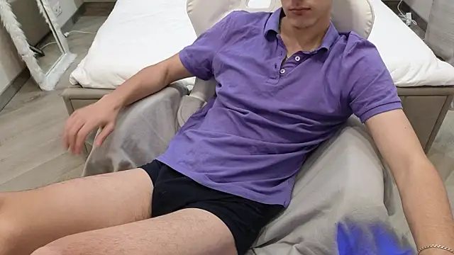 MoonlinSkinn online show from 12/05/25, 01:03