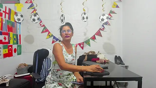 Snapshot of Miss_clarepocahose chatting on 06/26/26, 12:04 Miss clarepocahose online show from 06/26/26, 12:04