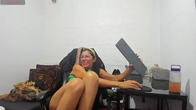 Snapshot of Miss_clarepocahose chatting on 07/11/26, 11:06 Miss clarepocahose online show from 07/11/26, 11:06