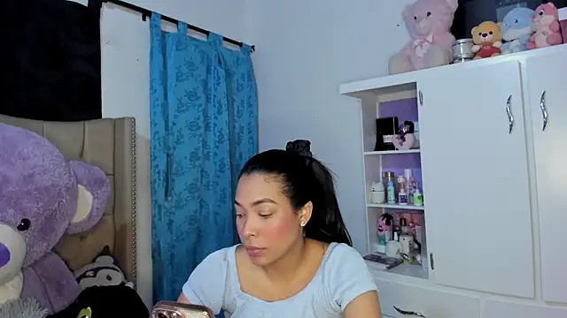 KarolRojas 22 online show from 03/06/26, 06:21