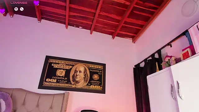 KarolRojas 22 online show from 06/24/26, 08:52