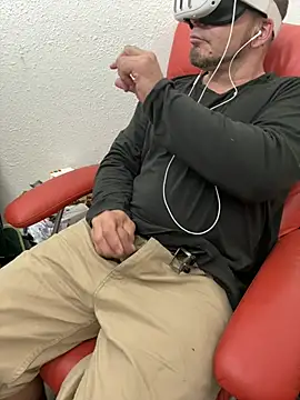 2addictivelyhorny online show from 03/05/26, 12:23