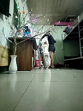 LianLaz online show from 02/15/26, 12:25