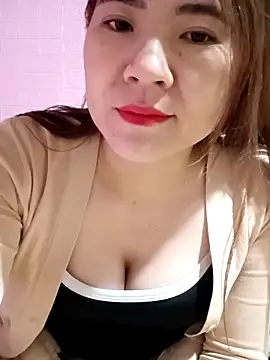 Lily-ross22 online show from 12/15/25, 04:55