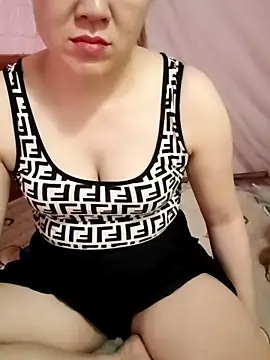 Snapshot of Lily-ross22 chatting on 05/22/26, 10:59 Lily-ross22 online show from 05/22/26, 10:59