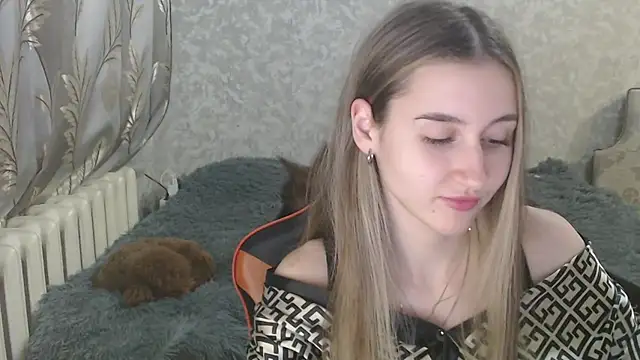 Ave Costly online show from 12/04/25, 12:25