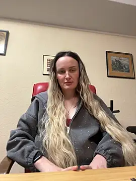 TomilaSi online show from 11/26/25, 06:20