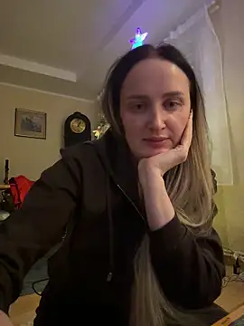 TomilaSi online show from 12/19/25, 11:45