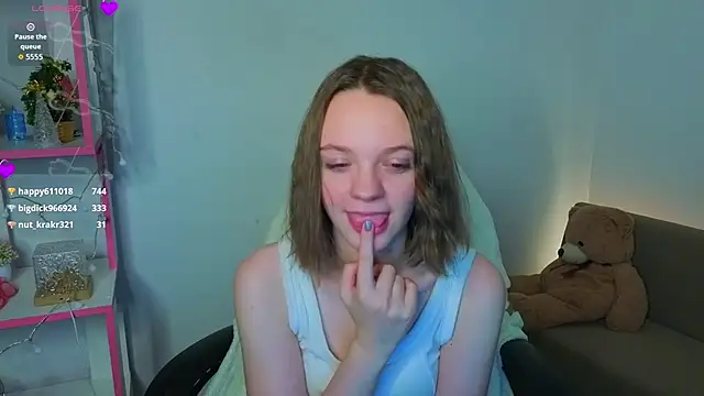 Olivia Riesz online show from 02/03/26, 06:22