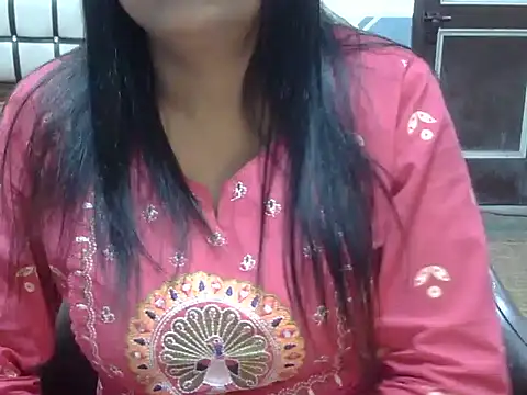 Snapshot of Harmanjeet_kaur chatting on 06/19/26, 05:23 Harmanjeet kaur online show from 06/19/26, 05:23