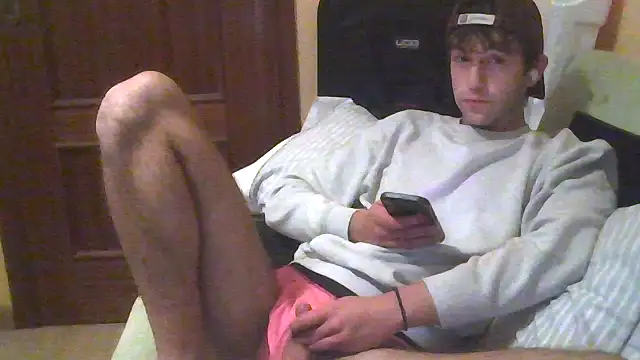 Snapshot of Hugoo_21 chatting on 12/13/25, 11:10 Hugoo 21 online show from 12/13/25, 11:10