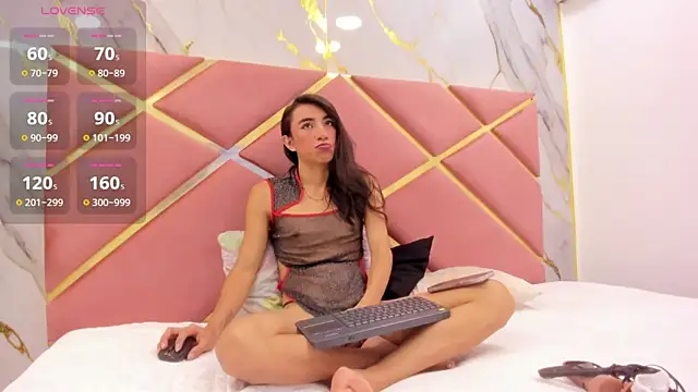 Snapshot of VALERIAQUEENTS__ chatting on 12/15/25, 11:58 VALERIAQUEENTS online show from 12/15/25, 11:58