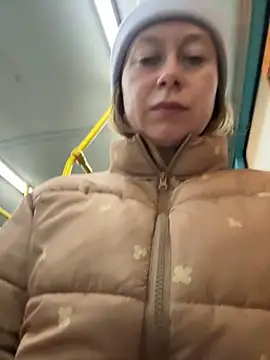 Brooke lover online show from 04/05/26, 07:00