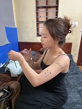 Yui-Ti online show from 11/28/25, 02:03