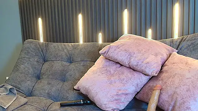 scarlett aviebby online show from 12/04/25, 01:42