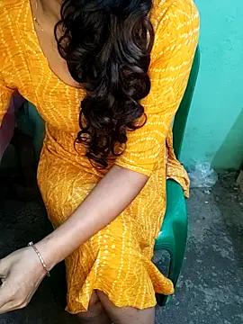 Snapshot of Myraajii chatting on 03/24/26, 11:26 Myraajii online show from 03/24/26, 11:26