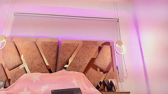 emma cook  online show from 12/21/25, 07:32