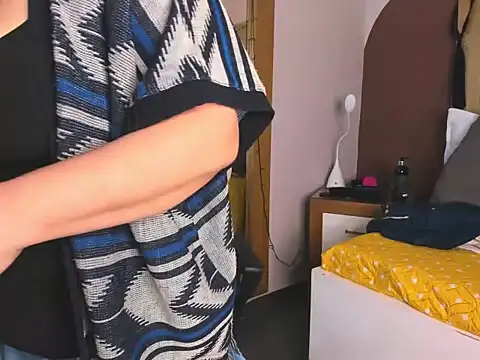 MilaFoxxy online show from 11/29/25, 11:35