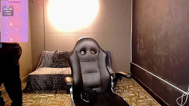 LiamVibes212 online show from 12/04/25, 04:00