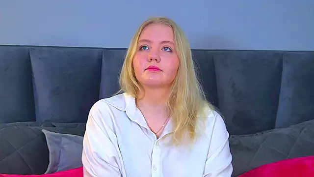 Snapshot of EmilyEvanse chatting on 12/01/25, 06:29 EmilyEvanse online show from 12/01/25, 06:29