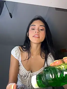 Miia moonn online show from 02/09/26, 12:36