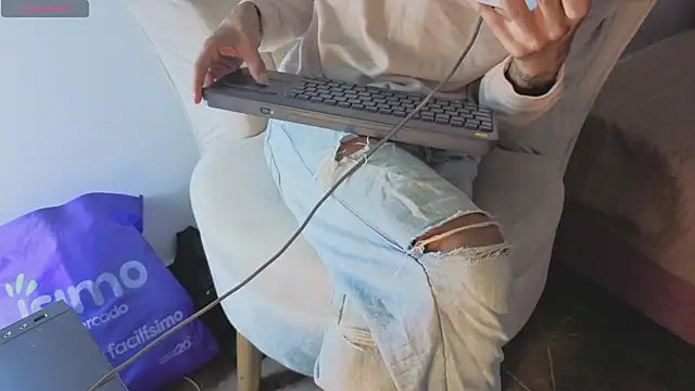 megan lenon online show from 02/15/26, 01:35