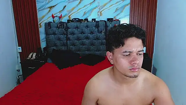 Meryandcris online show from 03/24/26, 04:06