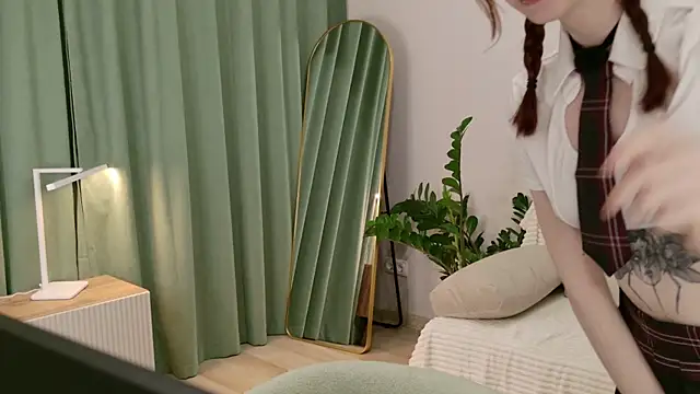 eva aria online show from 12/04/25, 09:12