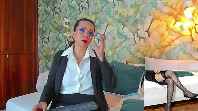 Snapshot of Madame_Angelic_1 chatting on 06/20/26, 03:09 Madame Angelic 1 online show from 06/20/26, 03:09