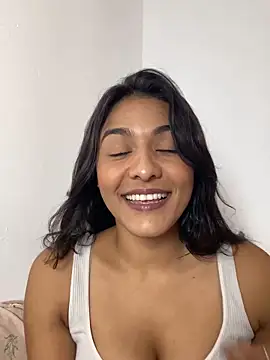 Snapshot of Laurapocahontas chatting on 11/25/25, 07:03 Laurapocahontas online show from 11/25/25, 07:03