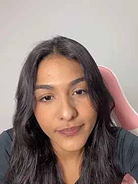 Snapshot of Laurapocahontas chatting on 11/27/25, 06:54 Laurapocahontas online show from 11/27/25, 06:54