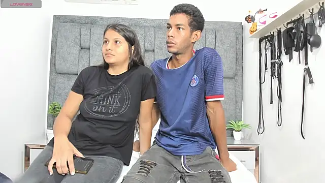 Snapshot of HoneyLovers_OS chatting on 11/29/25, 01:58 HoneyLovers OS online show from 11/29/25, 01:58