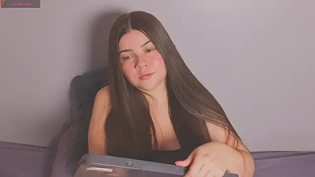 Snapshot of amyvans_ chatting on 05/19/26, 11:44 amyvans online show from 05/19/26, 11:44