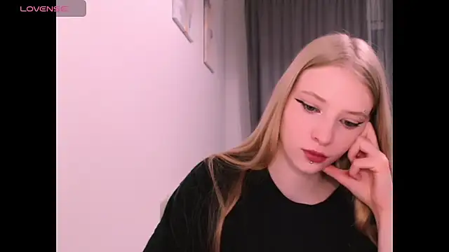  Milana Sparkl75  online show from 12/05/25, 02:20