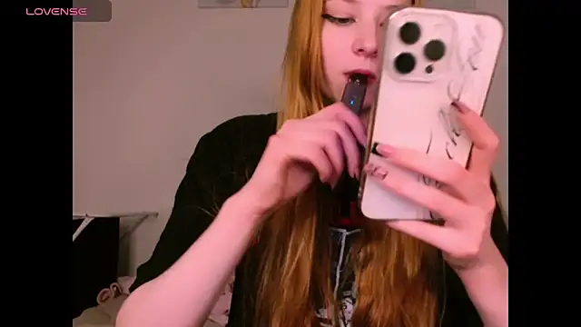  Milana Sparkl75  online show from 03/25/26, 10:49