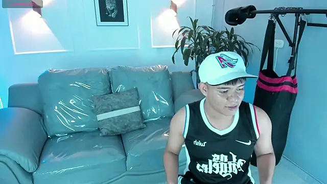 Snapshot of Paul_27_ chatting on 12/02/25, 03:12 Paul 27 online show from 12/02/25, 03:12